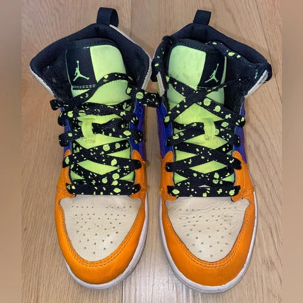 Kids Jordan Sneakers Size 2y